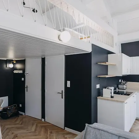 Classic Journey Duplex Centre * Cholet