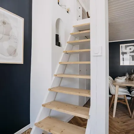 Classic Journey Duplex Centre Apartment *