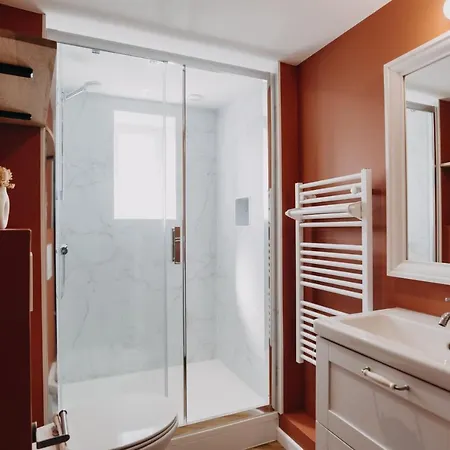 Classic Journey Duplex Centre * Cholet